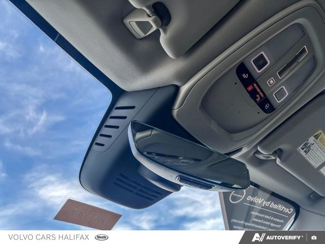 2024 Volvo XC60 Plus Dark Theme-20