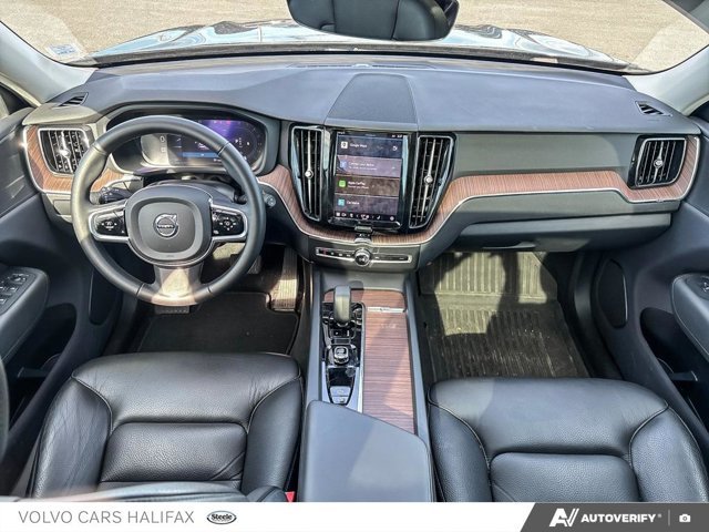 2024 Volvo XC60 Plus Dark Theme-23