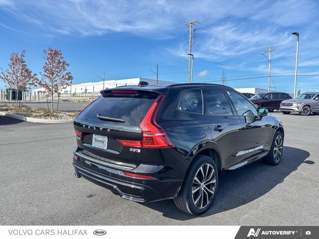 2024 Volvo XC60 Plus Dark Theme-10