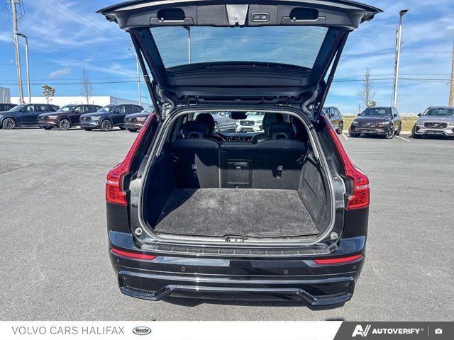 2024 Volvo XC60 Plus Dark Theme-11