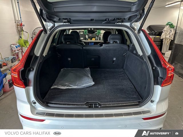 Volvo XC60 Plus Dark Theme 2024-11