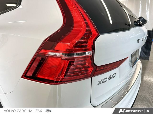 Volvo XC60 Plus Dark Theme 2024-10