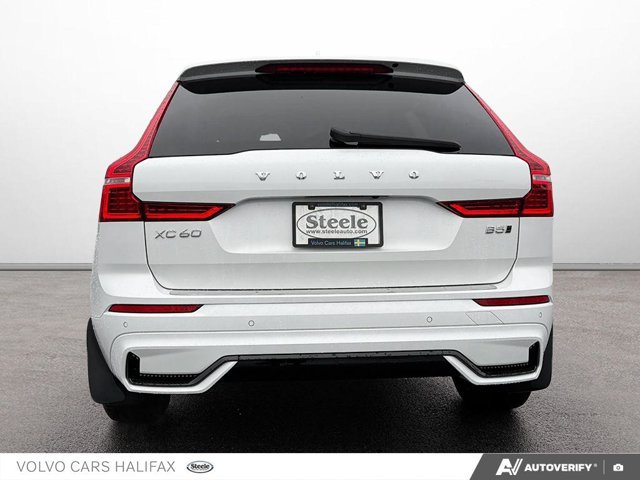 Volvo XC60 Core Dark Theme 2024-4