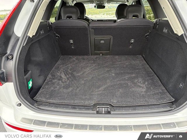 Volvo XC60 Core Dark Theme 2024-11