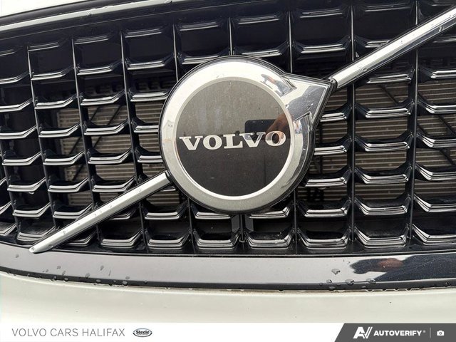 Volvo XC60 Core Dark Theme 2024-8