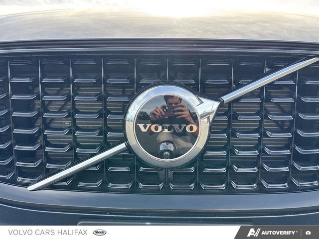 Volvo XC60 Plus Dark Theme 2025-8