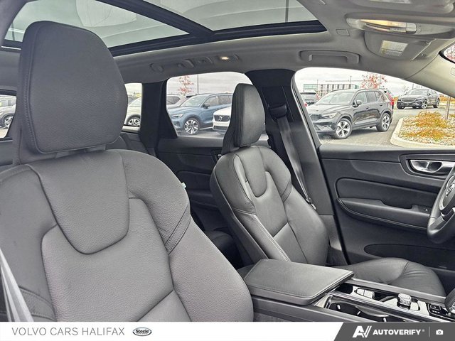 2025 Volvo XC60 Plus Dark Theme-21