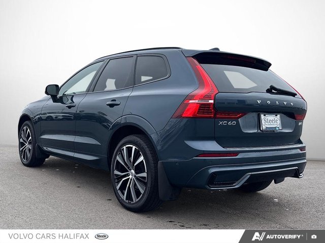 2025 Volvo XC60 Plus Dark Theme-3
