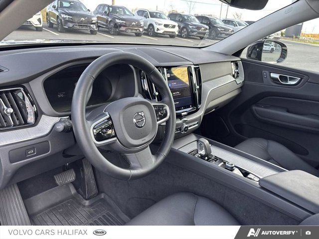 2025 Volvo XC60 Plus Dark Theme-12