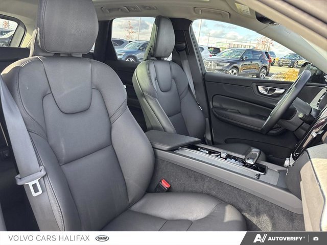 2025 Volvo XC60 Plus Dark Theme-22