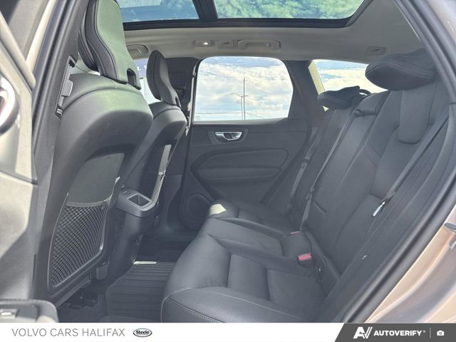 2025 Volvo XC60 Plus Dark Theme-23