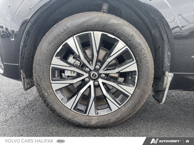 2025 Volvo XC60 Plus Dark Theme-5