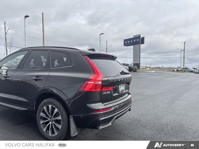 2025 Volvo XC60 Plus Dark Theme-10