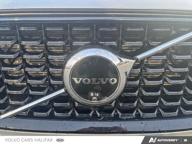 2025 Volvo XC60 Plus Dark Theme-8