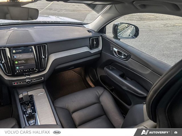 2025 Volvo XC60 Plus Dark Theme-24