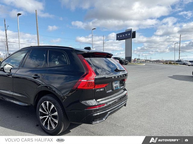 2025 Volvo XC60 Plus Dark Theme-10