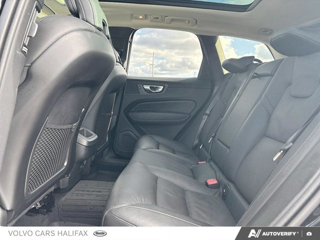 2025 Volvo XC60 Plus Dark Theme-22