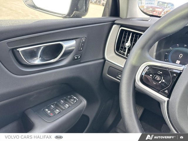 2025 Volvo XC60 Plus Dark Theme-16