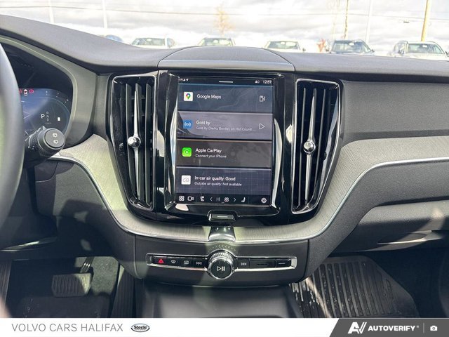 2025 Volvo XC60 Plus Dark Theme-18