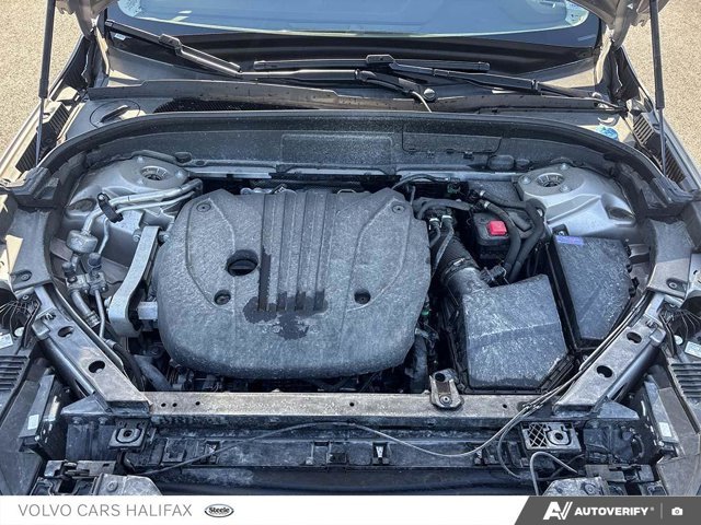 Volvo XC60 Plus Dark Theme 2025-9