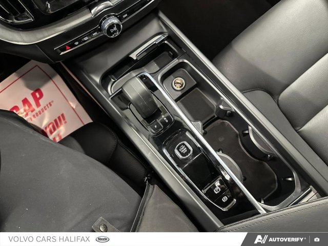 2025 Volvo XC60 Plus Dark Theme-17