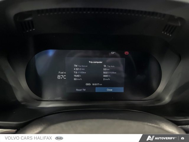 Volvo XC60 Plus Dark Theme 2025-14