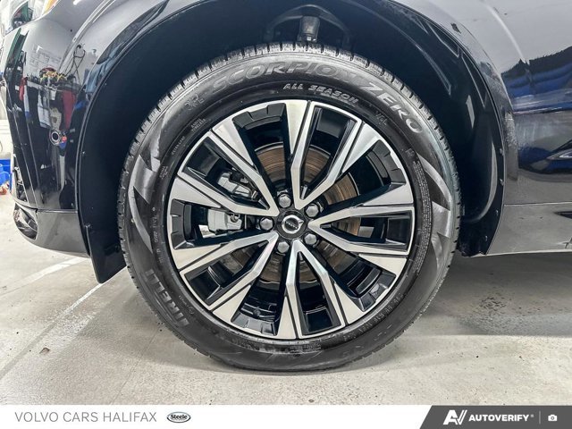 Volvo XC60 Plus Dark Theme 2025-5