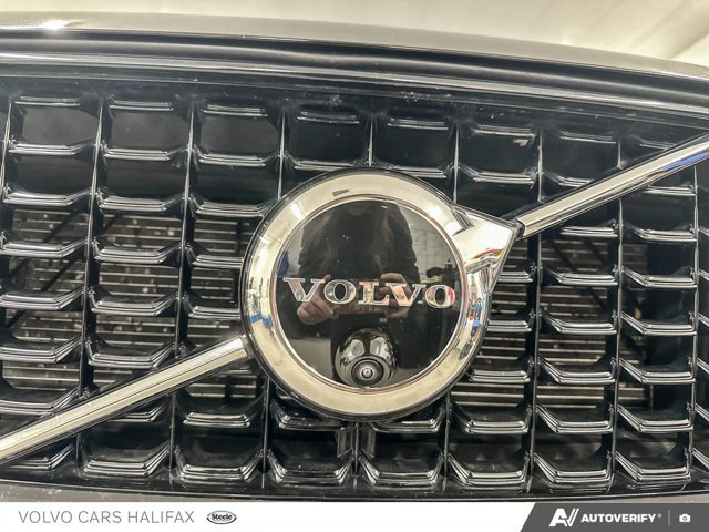 Volvo XC60 Plus Dark Theme 2025-8