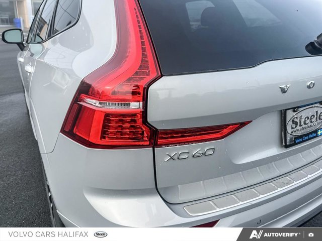 Volvo XC60 Plus Dark Theme 2025-9