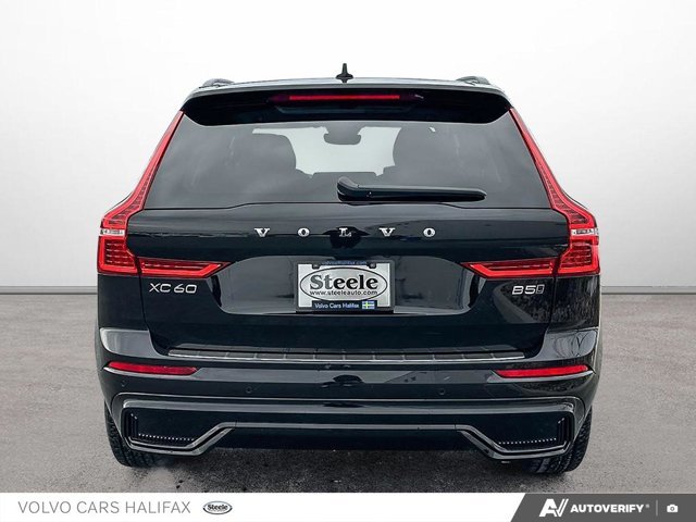 2025 Volvo XC60 Plus Dark Theme-4