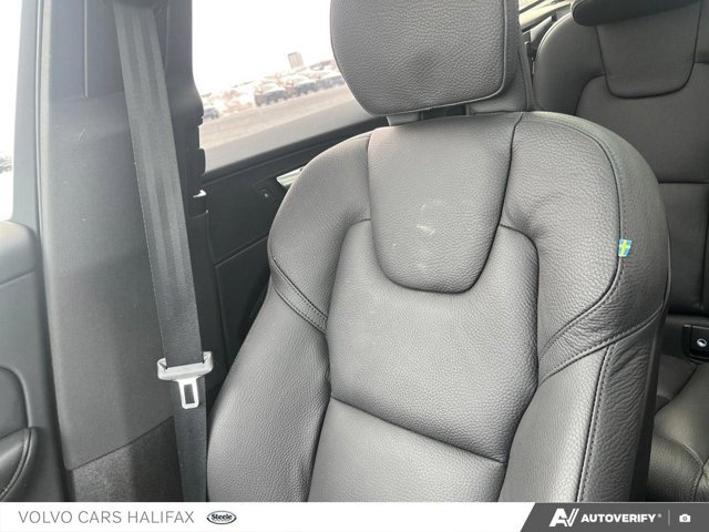 2025 Volvo XC60 Plus Dark Theme-19