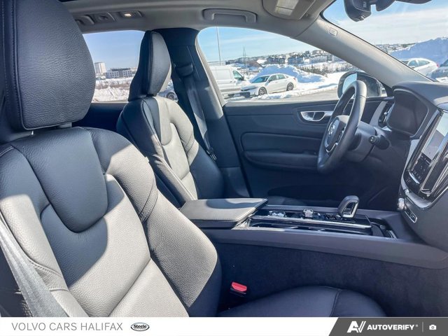 2025 Volvo XC60 Plus Dark Theme-20