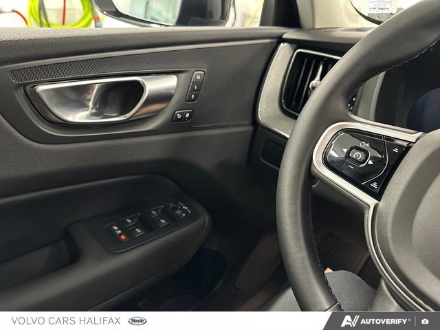 2025 Volvo XC60 Plus Dark Theme-16