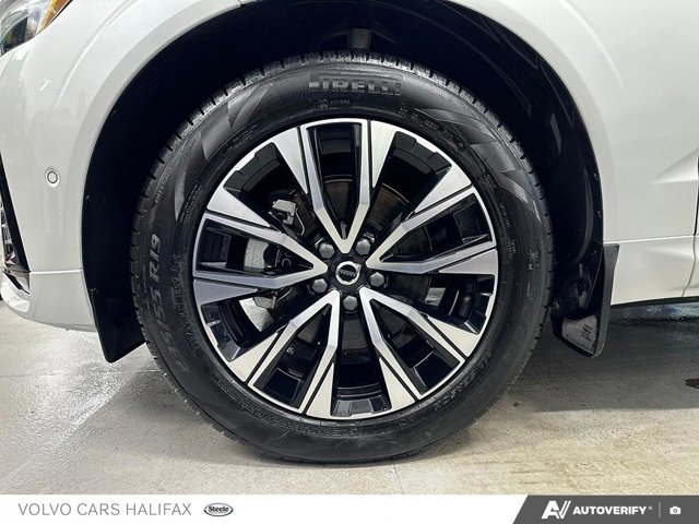 2025 Volvo XC60 Plus Dark Theme-5