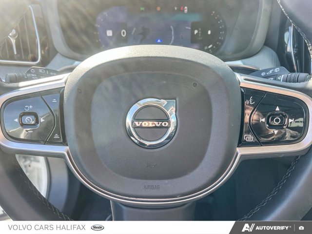 2025 Volvo XC60 Plus Dark Theme-14