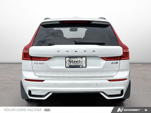 2025 Volvo XC60 Plus Dark Theme-4