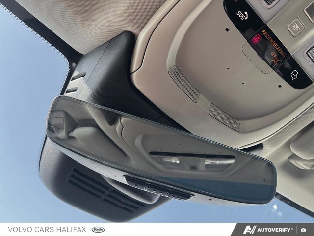 2025 Volvo XC60 Plus Dark Theme-19