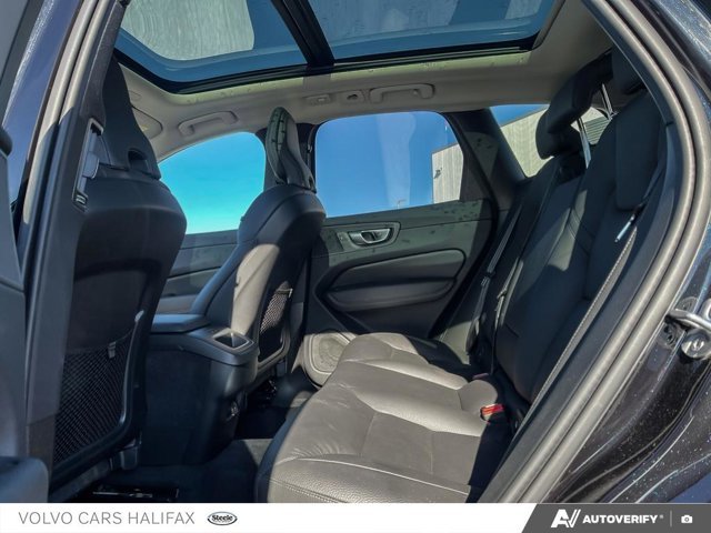 2025 Volvo XC60 Plus Dark Theme-21