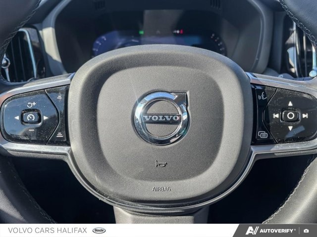 2025 Volvo XC60 Plus Dark Theme-14