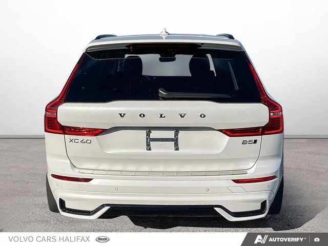 Volvo XC60 Plus Dark Theme 2025-4