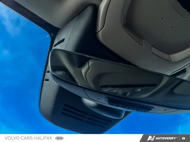 2025 Volvo XC60 Plus Dark Theme-18