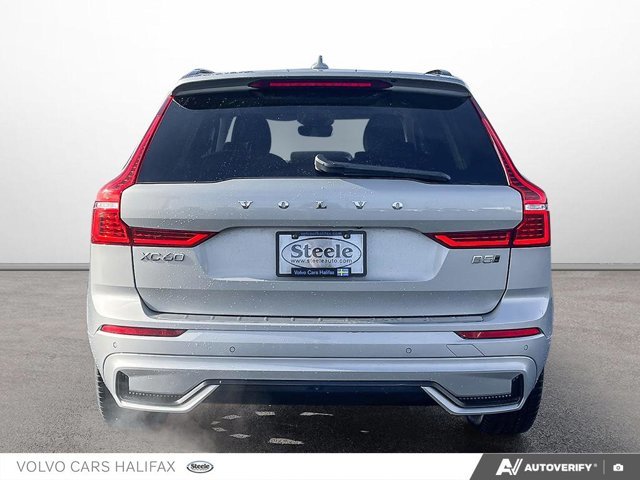 2025 Volvo XC60 Plus Dark Theme-4