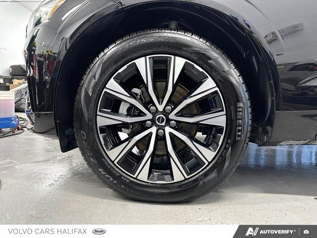 2025 Volvo XC60 Plus Dark Theme-5
