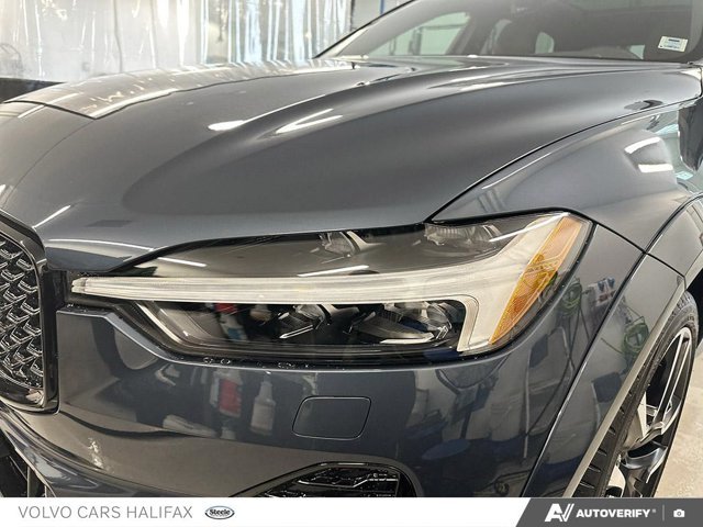 2025 Volvo XC60 Ultra Dark Theme-7