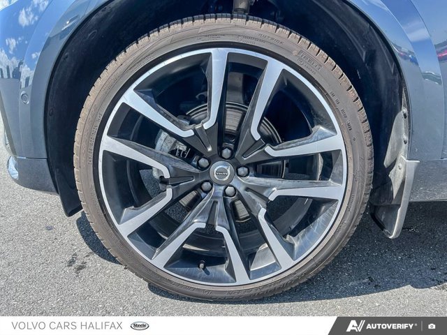 2025 Volvo XC60 Ultra Dark Theme-5