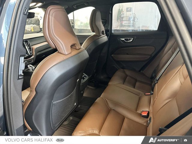 2025 Volvo XC60 Ultra Dark Theme-22