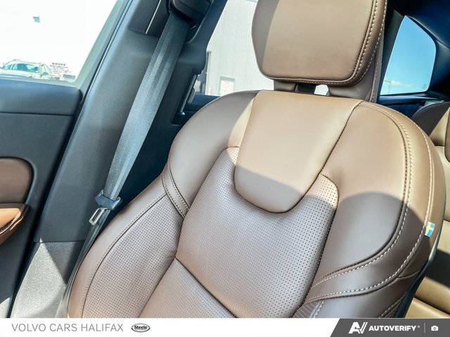 2025 Volvo XC60 Ultra Dark Theme-18