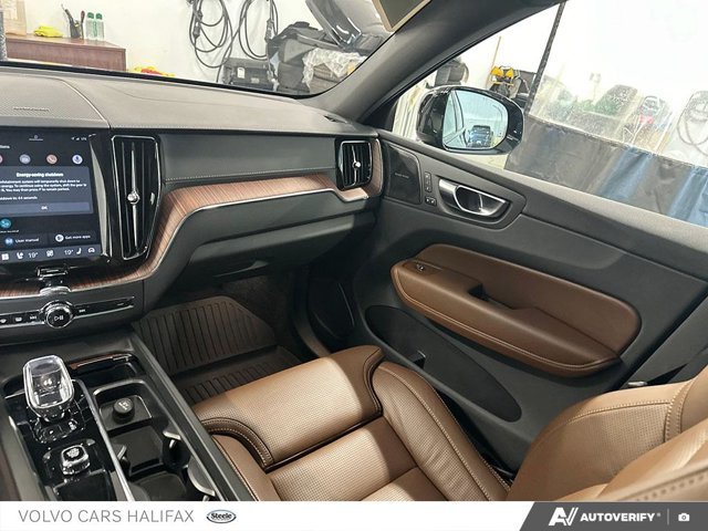 2025 Volvo XC60 Ultra Dark Theme-24