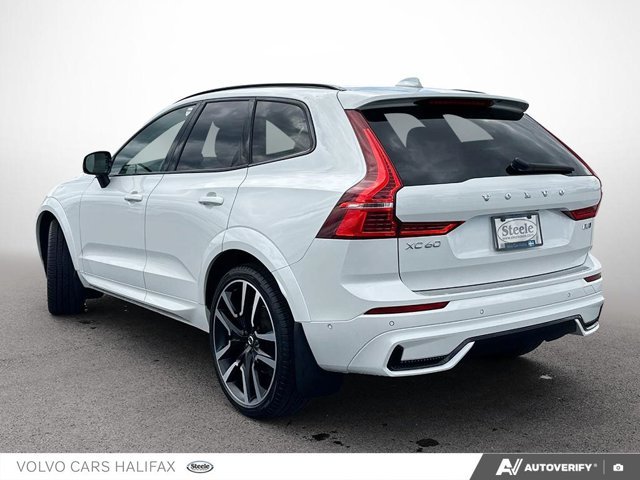 2025 Volvo XC60 Ultra Dark Theme-3