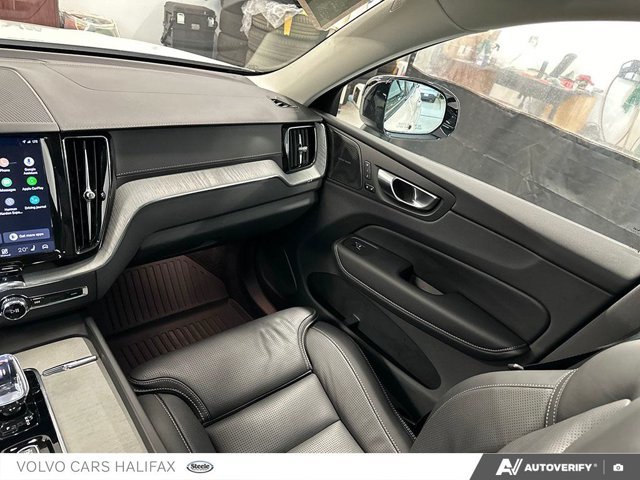 2025 Volvo XC60 Ultra Dark Theme-24